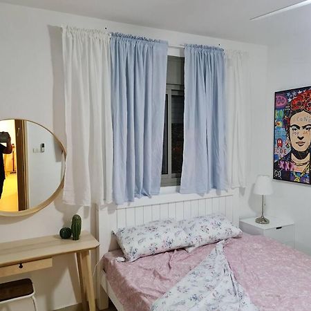 מרחק נגיעה בתקווה Apartamento Petach Tikva Exterior foto