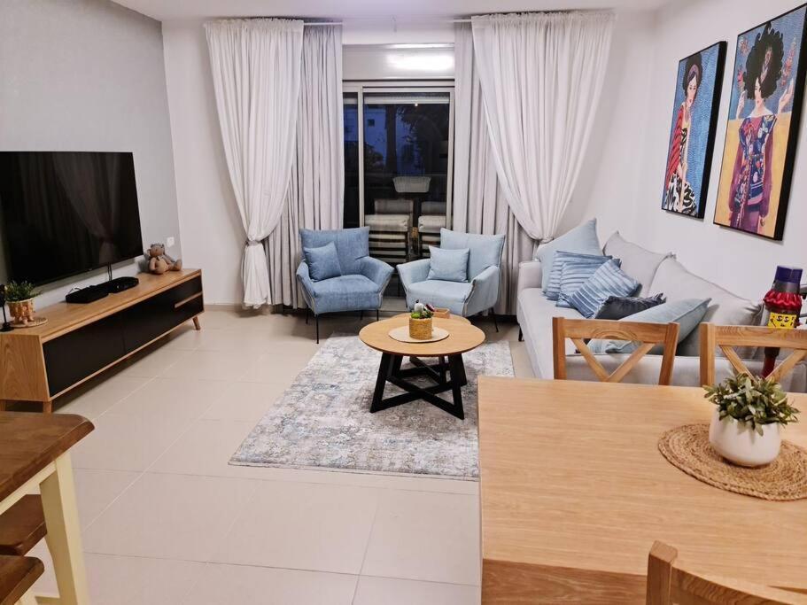 מרחק נגיעה בתקווה Apartamento Petach Tikva Exterior foto